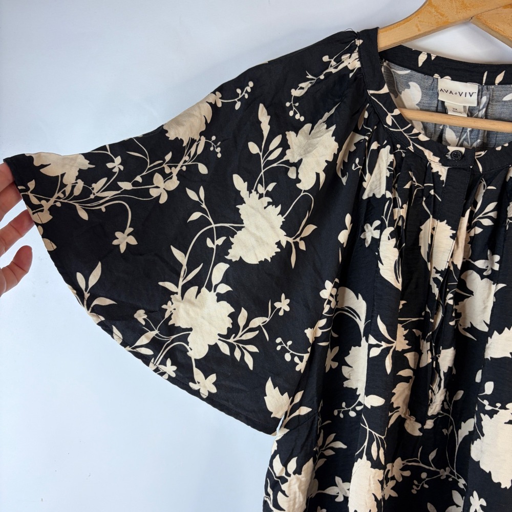 Ava & Viv Blouse Women 2X Black Floral Flutter Sleeve Rayon Blend Top - Picture 3 of 8